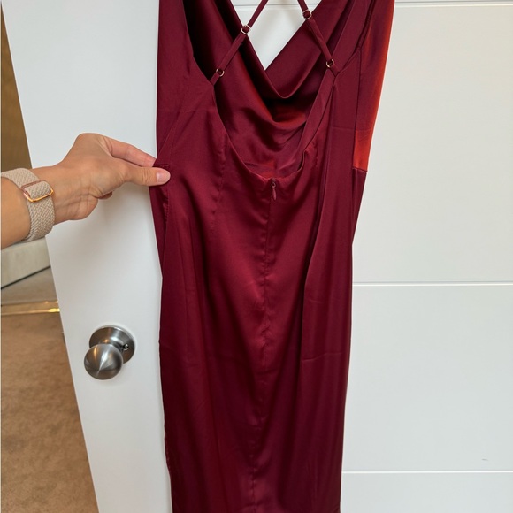 Oh Polly Satin Dress - Picture 3 of 5